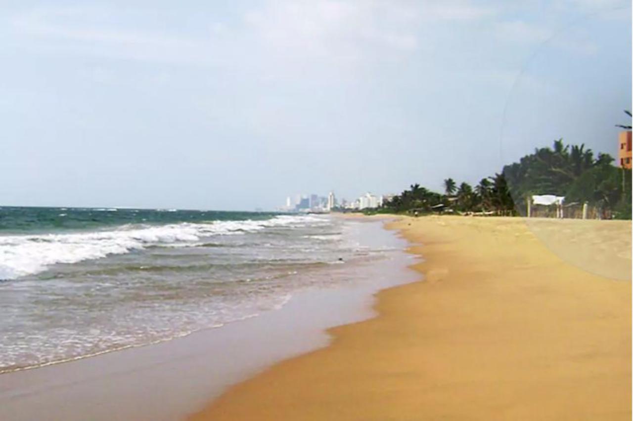 Charming Homestay By The Beach Dehiwala-Mount Lavinia Exterior photo