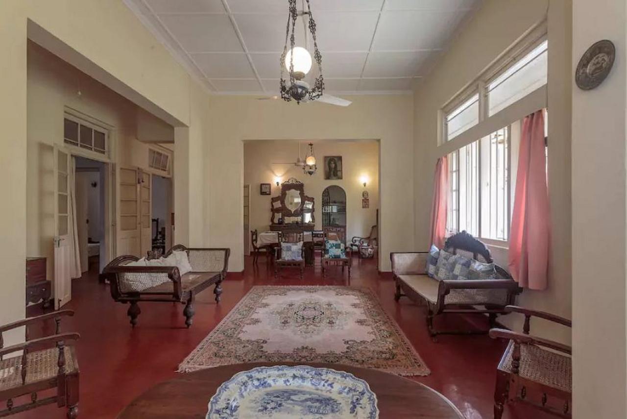 Charming Homestay By The Beach Dehiwala-Mount Lavinia Exterior photo