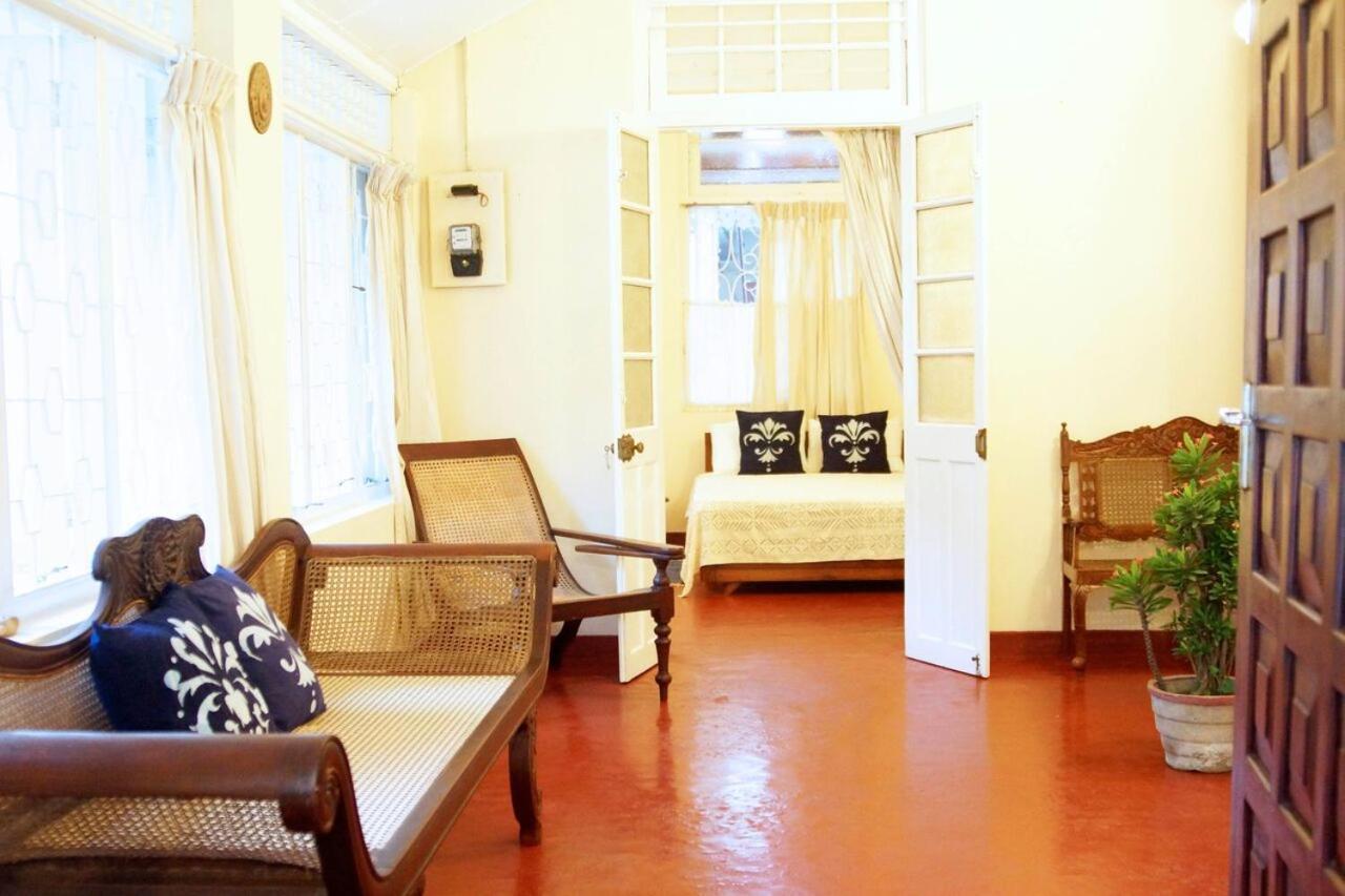 Charming Homestay By The Beach Dehiwala-Mount Lavinia Exterior photo