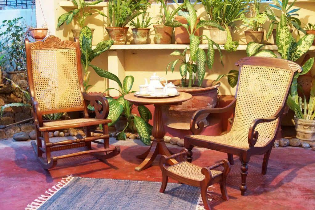 Charming Homestay By The Beach Dehiwala-Mount Lavinia Exterior photo